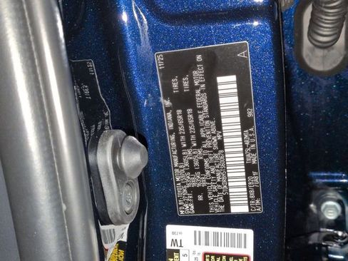 Certified 2026 Toyota Highlander XLE image 33