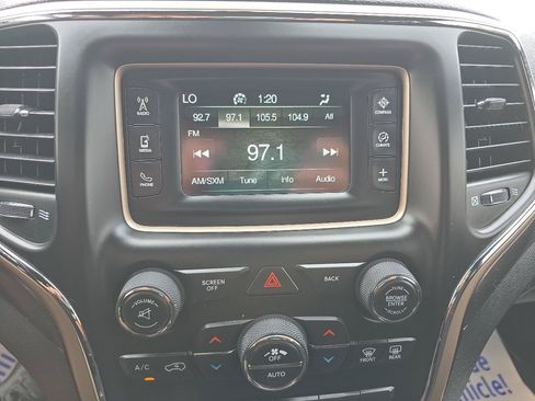 Used 2016 Jeep Grand Cherokee Laredo w/ Quick Order Package 23E AWD/4WD image 28