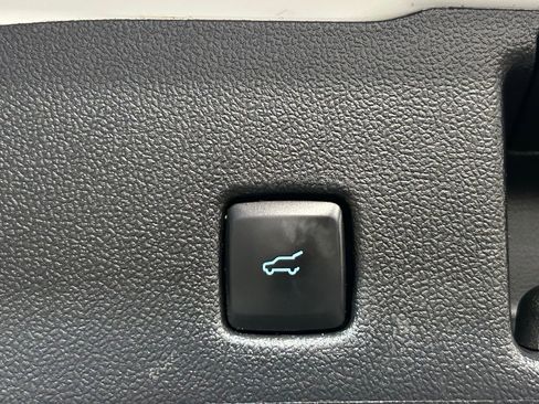 Used 2021 Ford Escape SE w/ Convenience Package FWD image 28