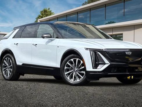 New 2026 Cadillac Lyriq Premium Sport image 2