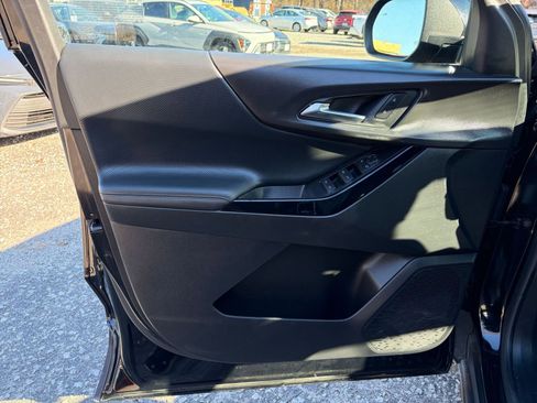 Used 2025 Chevrolet Equinox LT image 20