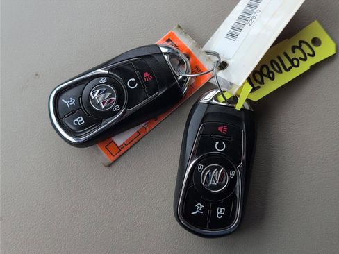 Used 2021 Buick Enclave Essence w/ Sound and Sites Package image 19