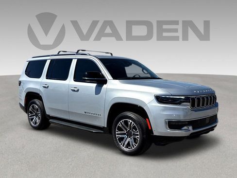 Used 2024 Jeep Wagoneer 4WD w/ Premium Group I image 1