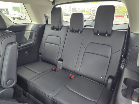 New 2026 Nissan Pathfinder SL AWD/4WD image 10