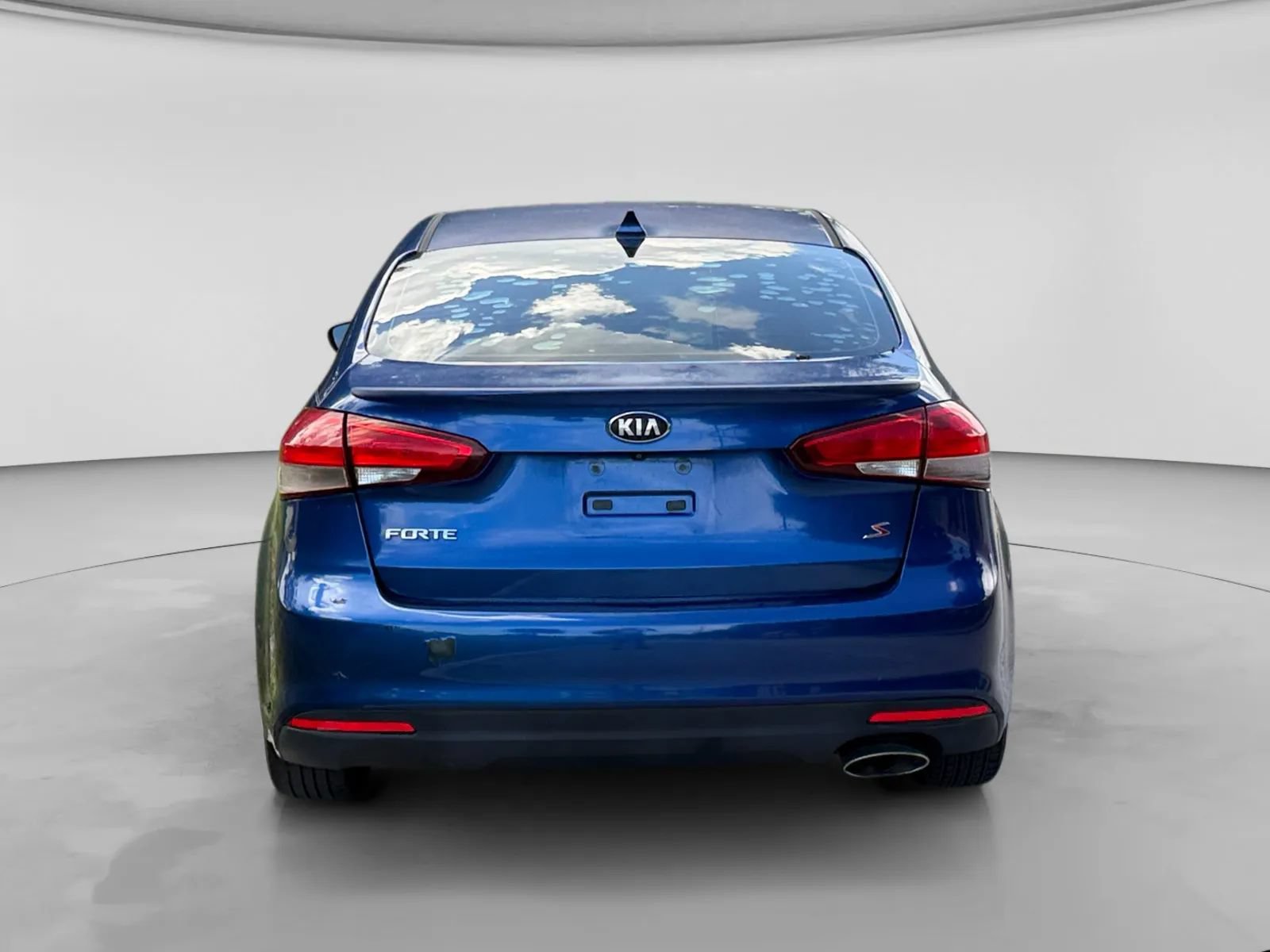 Used 2018 Kia Forte S FWD image 4