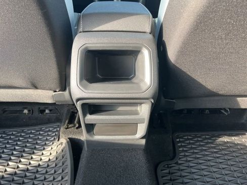 Used 2025 Volkswagen Taos S image 9