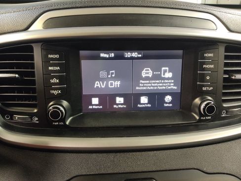 Used 2020 Kia Sorento FWD V6 image 25