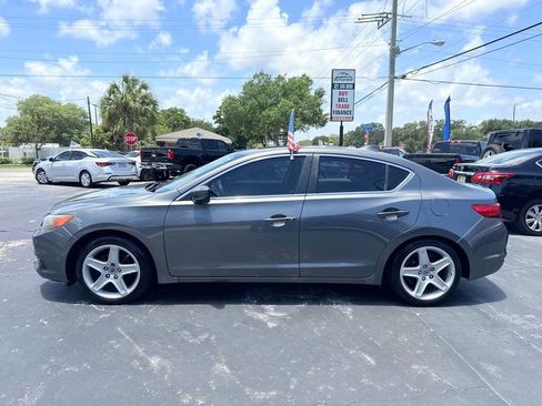 Used 2014 Acura ILX FWD image 4