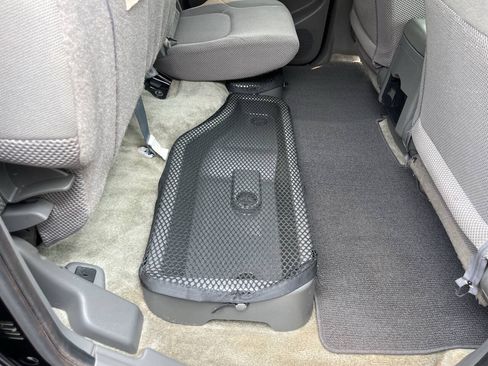 Used 2016 Nissan Frontier SV AWD/4WD image 30