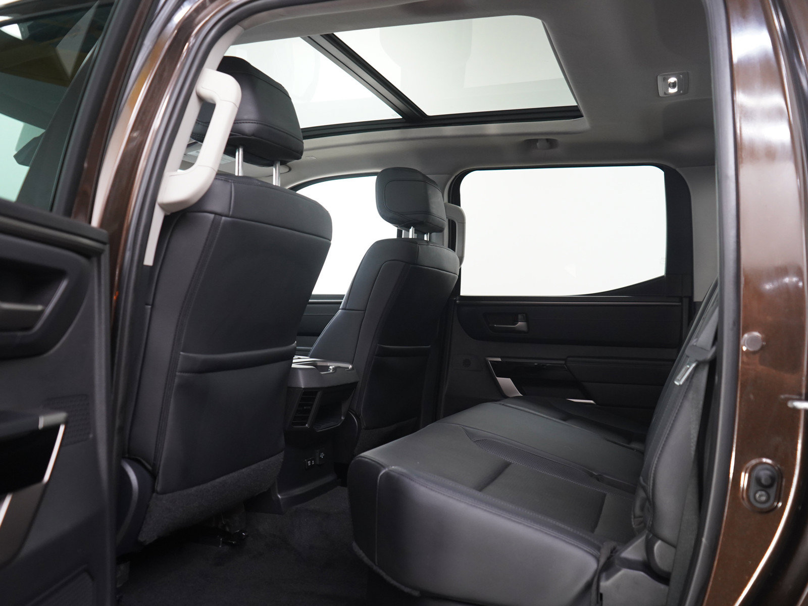 Used 2024 Toyota Tundra Limited AWD/4WD image 16