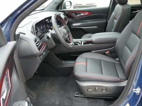 New 2026 Chevrolet Traverse RS image 8