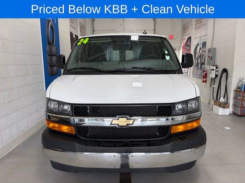 Used 2024 Chevrolet Express 2500 w/ Driver Convenience Package image 3