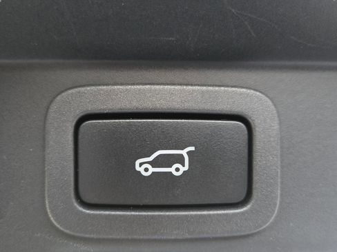 Used 2020 Land Rover Range Rover Sport HSE image 32