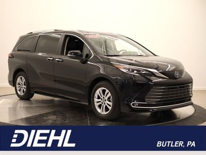 Used 2023 Toyota Sienna Platinum
