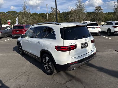 Used 2025 Mercedes-Benz GLB 250 GLB 250 image 5