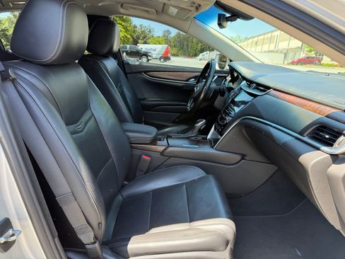 Used 2019 Cadillac XTS Luxury FWD image 35