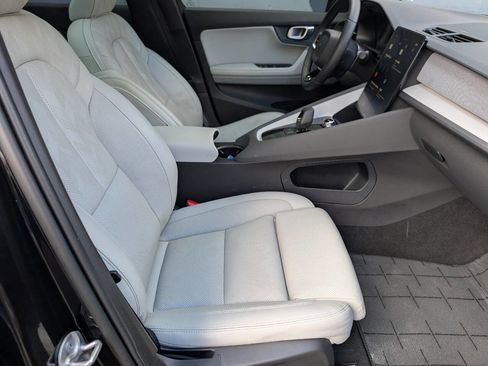 Used 2023 Polestar Polestar 2 w/ Pilot Pack AWD/4WD image 8
