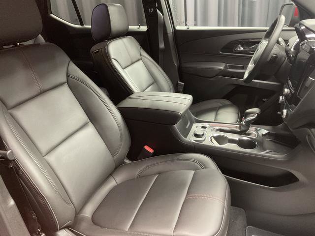 Used 2023 Chevrolet Traverse RS w/ LPO, Floor Liner Package AWD/4WD image 16