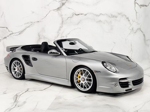 Used 2011 Porsche 911 Turbo S AWD/4WD image 5
