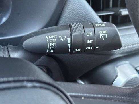 Used 2023 Toyota RAV4 XLE AWD/4WD image 38