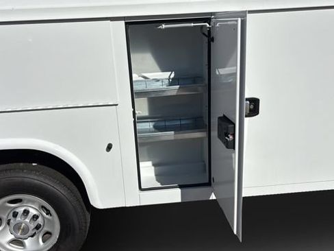 New 2025 Chevrolet Express 3500 w/ Power Convenience Package RWD image 28