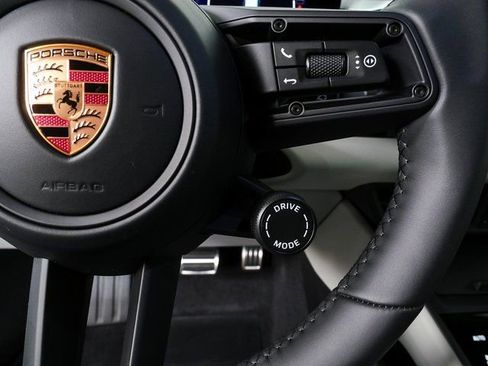 New 2026 Porsche Macan 4S Electric image 11