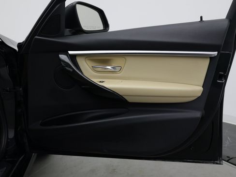Used 2018 BMW 330i Sedan RWD image 21