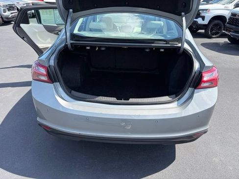 Used 2024 Chevrolet Malibu LT FWD image 16