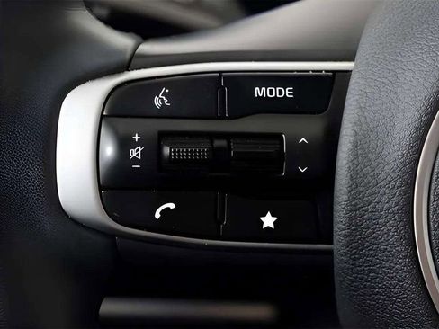 Certified 2025 Kia Sportage X-Line AWD/4WD image 13