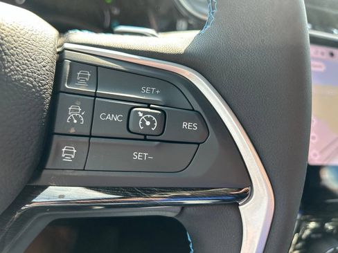 Used 2022 Jeep Grand Cherokee Trailhawk AWD/4WD image 23