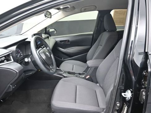 Used 2024 Toyota Corolla LE FWD image 11