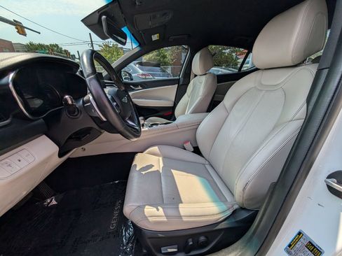 Used 2022 Genesis G70 2.0T RWD image 15