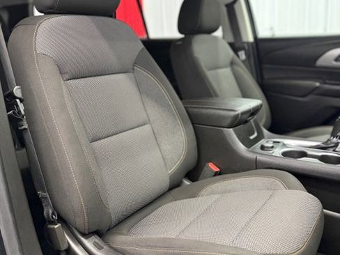 Used 2020 Chevrolet Traverse LT w/ LPO, Floor Liner Package AWD/4WD image 17