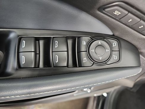 Used 2024 Buick Enclave Premium AWD/4WD image 28
