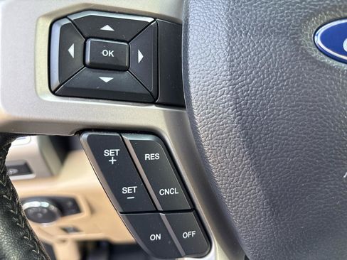 Used 2019 Ford F250 Lariat w/ Chrome Package AWD/4WD image 31