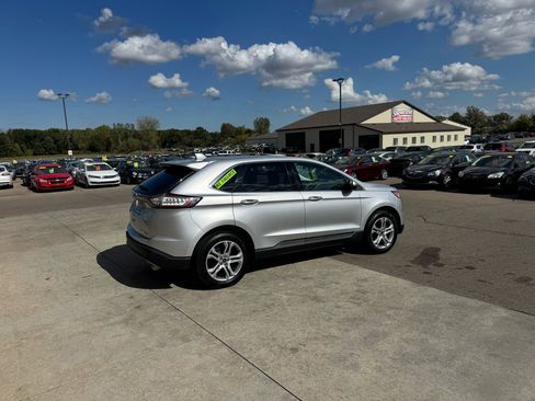 Used 2017 Ford Edge Titanium w/ Technology Package image 5