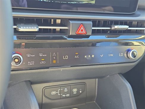 New 2026 Kia Sportage EX image 27