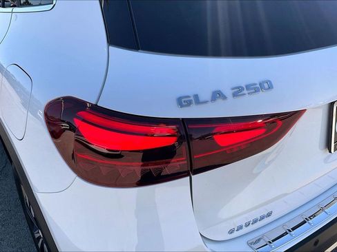 Used 2025 Mercedes-Benz GLA 250 image 41