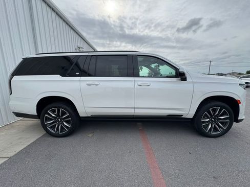 Used 2021 Cadillac Escalade ESV Sport w/ Driver Assist Tech Package RWD image 14