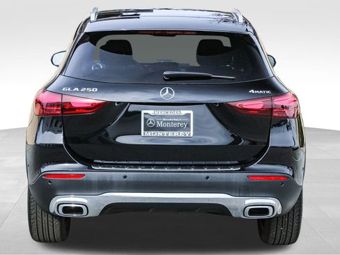 Certified 2026 Mercedes-Benz GLA 250 4MATIC image 8