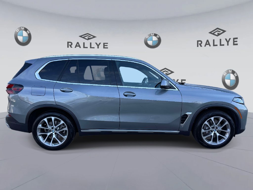 Certified 2026 BMW X5 xDrive40i w/ Parking Assistance Package AWD/4WD image 4