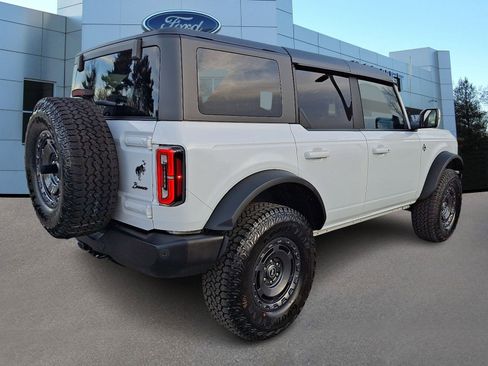 Certified 2023 Ford Bronco Outer Banks w/ Sasquatch Package image 8