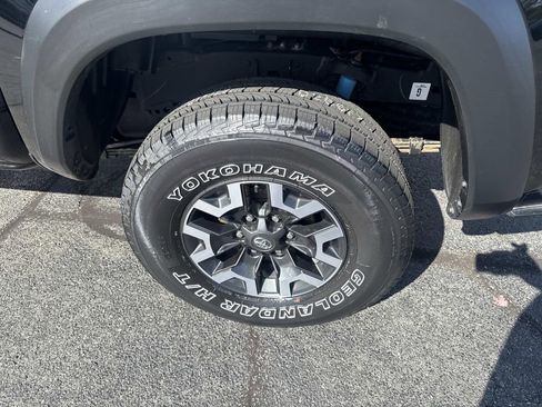 Used 2023 Toyota Tacoma TRD Off-Road image 13