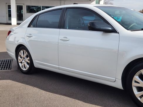 Used 2008 Toyota Avalon XLS image 8