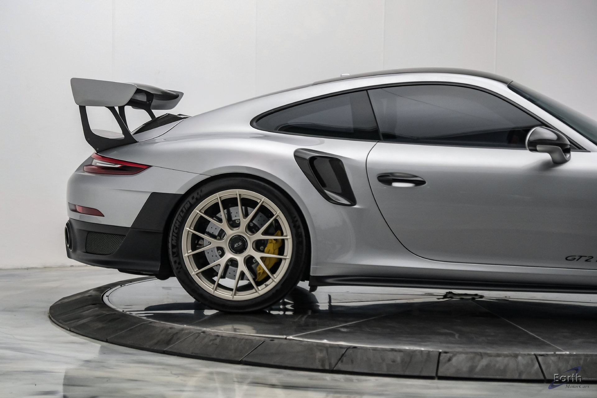 Used 2018 Porsche 911 GT2 RS RWD image 27