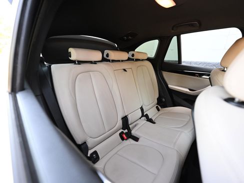 Used 2018 BMW X1 sDrive28i FWD image 12