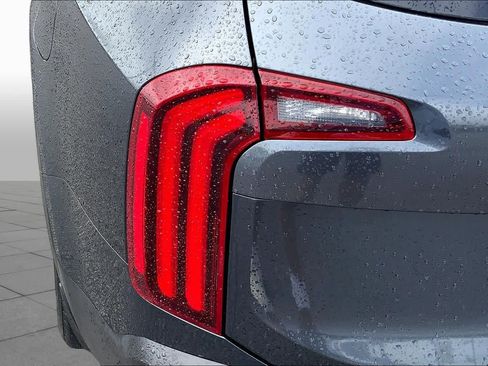 Used 2021 Kia Telluride EX FWD image 29