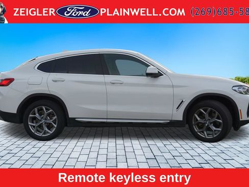 Used 2025 BMW X4 xDrive30i AWD/4WD image 6