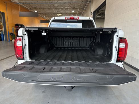 Used 2025 GMC Canyon Denali AWD/4WD image 21