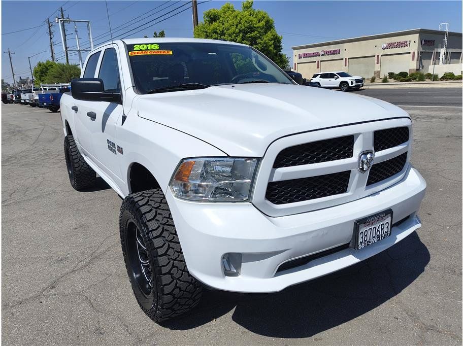 Used 2016 RAM 1500 Express RWD image 2
